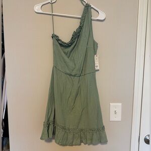 Ruffled Green Dress by Mi Ami • Francesca’s • Small